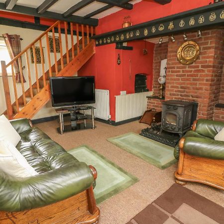 Caerau Farm House Ланидлойс Екстериор снимка