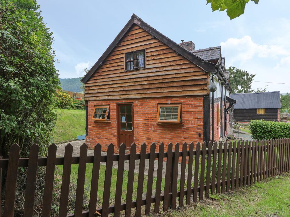 Caerau Farm House Ланидлойс Екстериор снимка