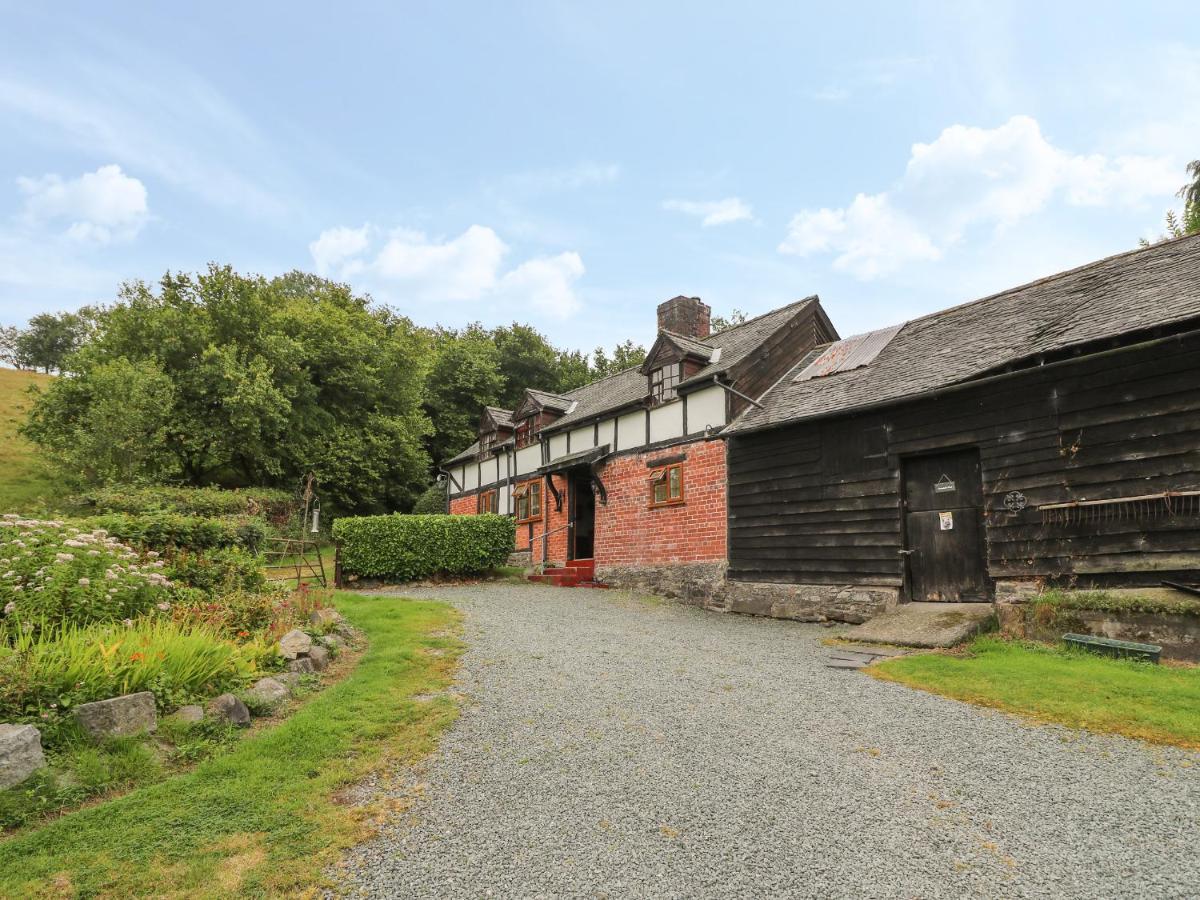 Caerau Farm House Ланидлойс Екстериор снимка
