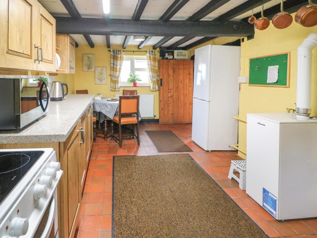 Caerau Farm House Ланидлойс Екстериор снимка