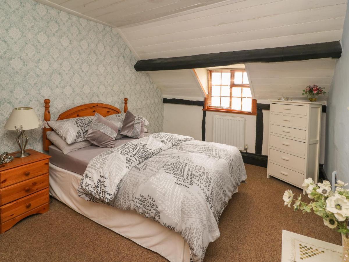 Caerau Farm House Ланидлойс Екстериор снимка