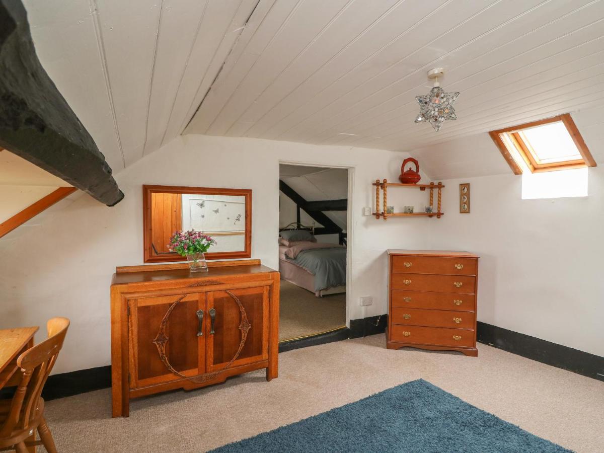 Caerau Farm House Ланидлойс Екстериор снимка