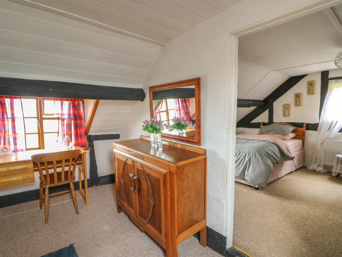 Caerau Farm House Ланидлойс Екстериор снимка